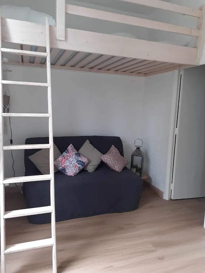Studio 400M De La Mer Lancieux